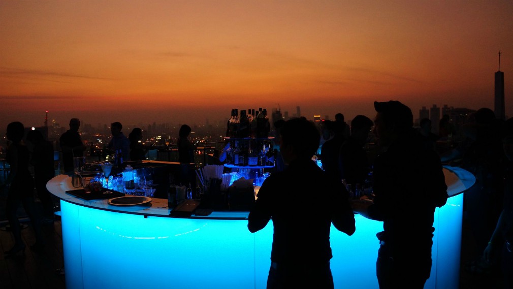 de beste bangkok rooftop bars 