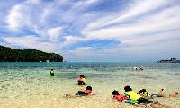 Zee kajakken en snorkelen in Angthong Marine Park zwemmen